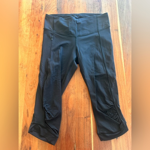 lululemon athletica Pants - lululemon athletica Black Running Crop Leggings